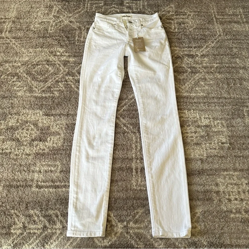 Madewell sit above